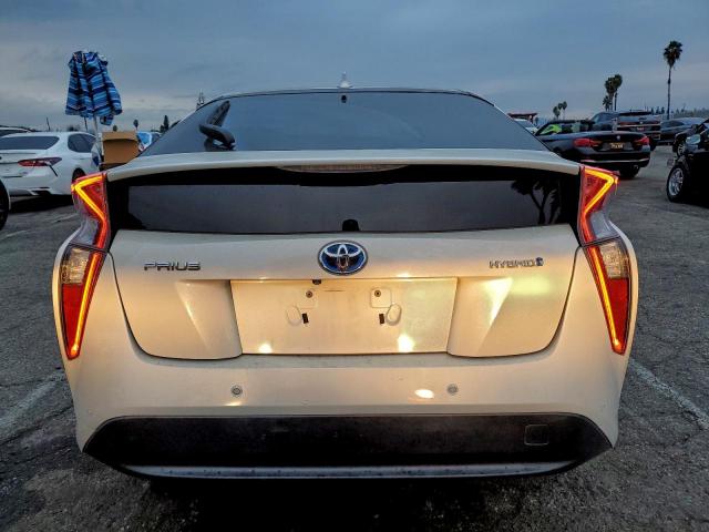 Toyota Prius Image 2