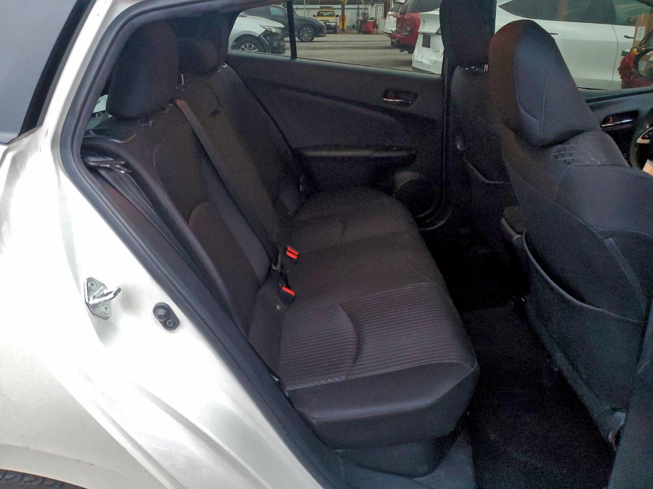 Toyota Prius Image 8