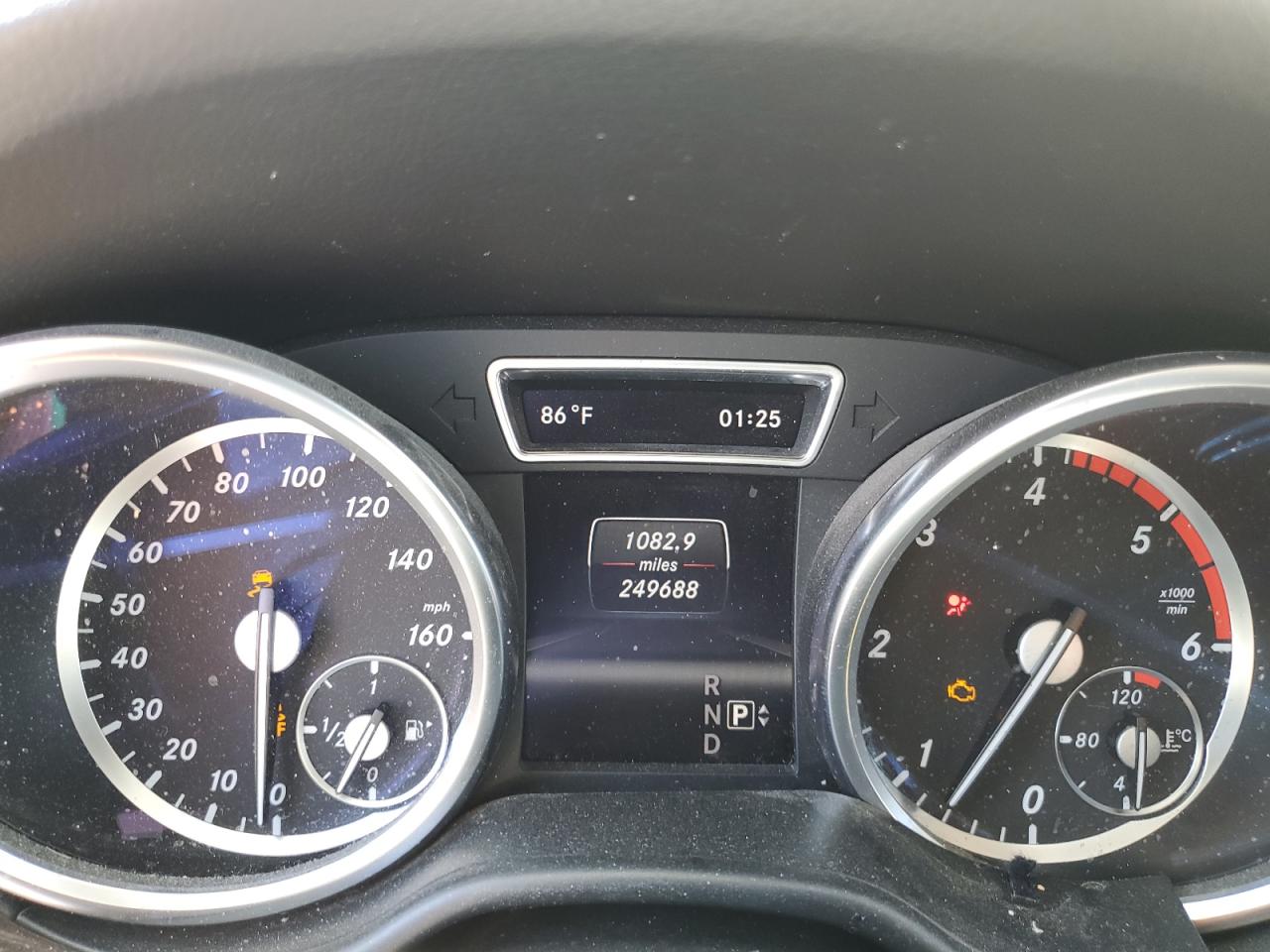 Mercedes-Benz M-Class 350 Bluetec Image 4