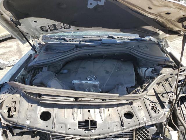 Mercedes-Benz M-Class 350 Bluetec Image 13