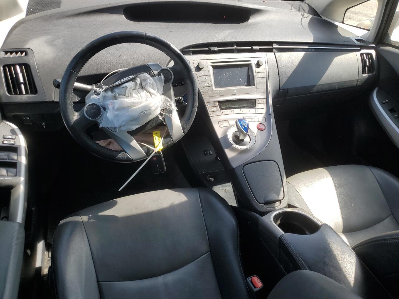 Toyota Prius Image 12