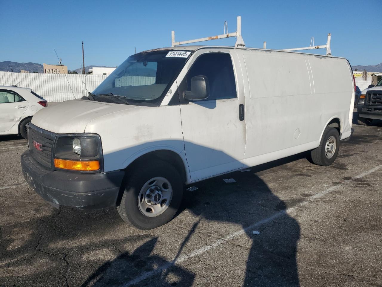 GMC Savana G2500 Image 1