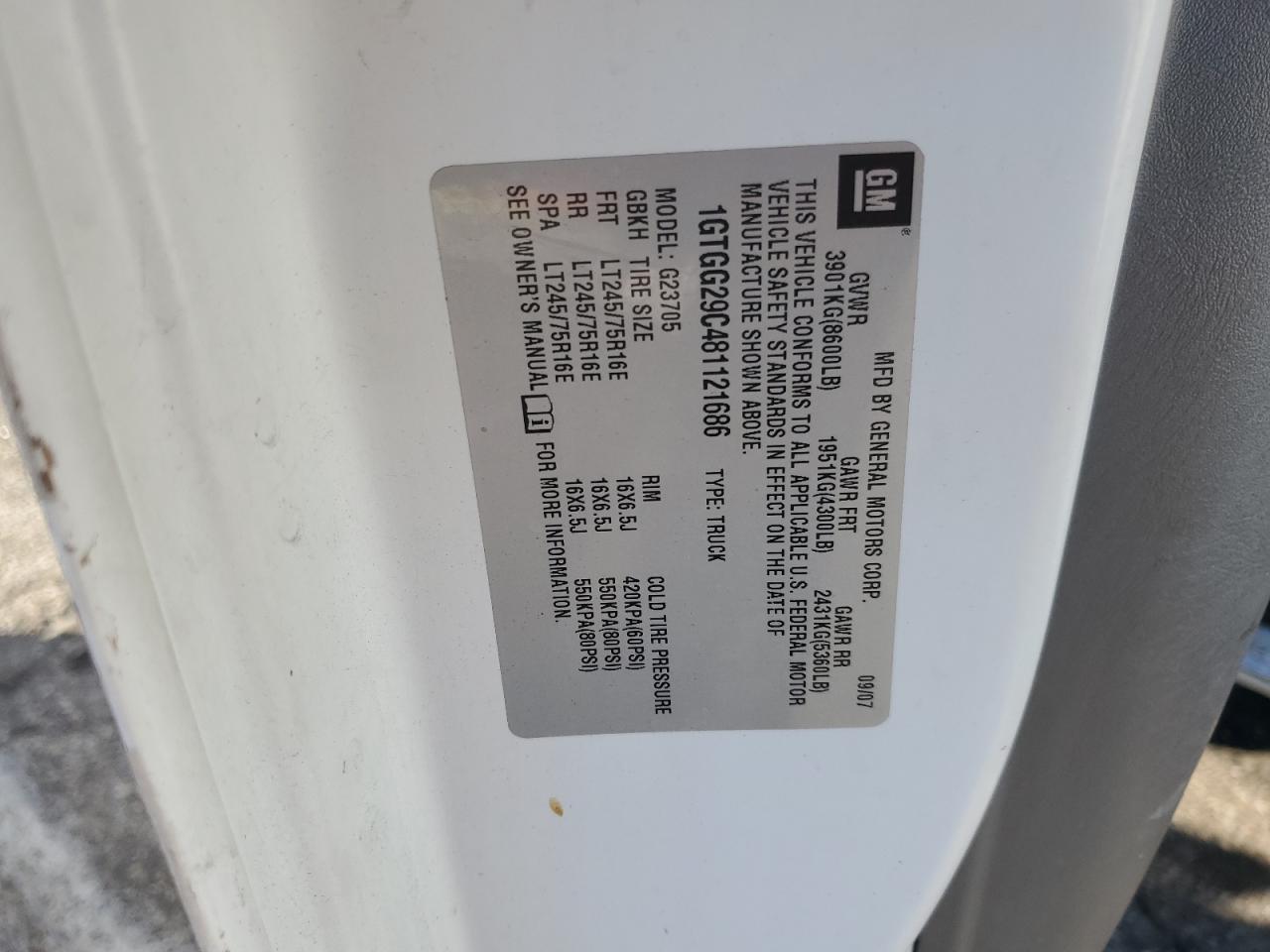 GMC Savana G2500 Image 11