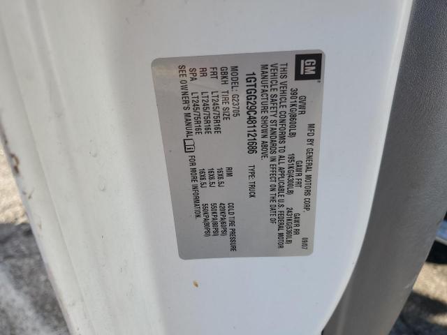 GMC Savana G2500 Image 11