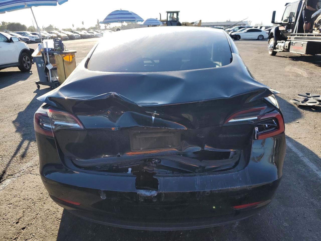 Tesla Model 3 Image 4
