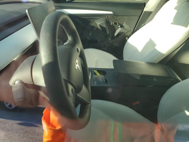 Tesla Model 3 Image 8