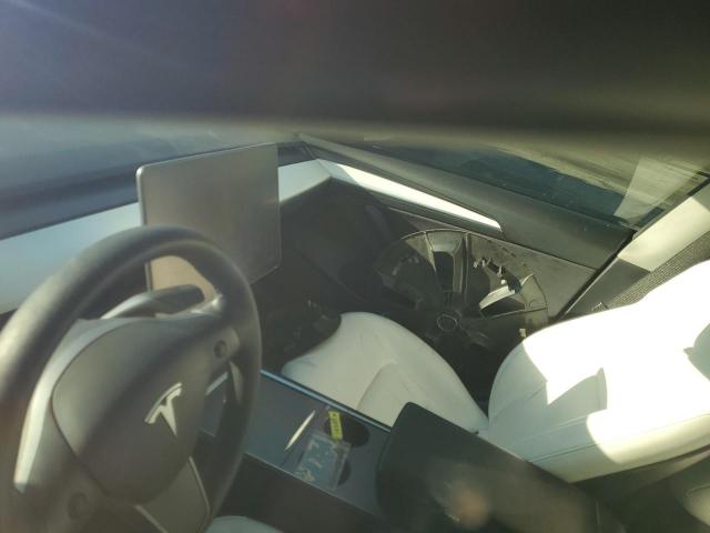 Tesla Model 3 Image 5