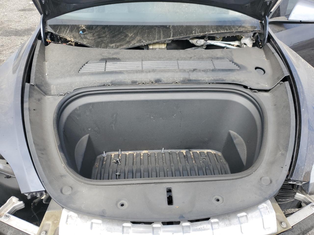 Tesla Model Y Image 6