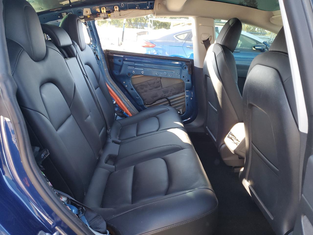 Tesla Model 3 Image 8