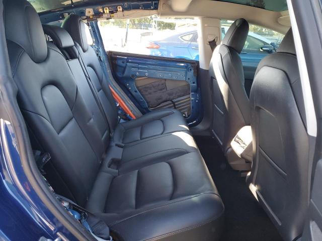 Tesla Model 3 Image 8